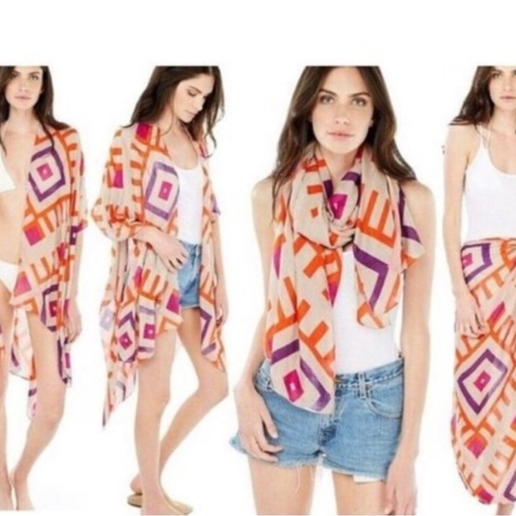 Michael Stars Ruana Geometric Pattern Shawl/Scarf/Wrap - Picture 3 of 6